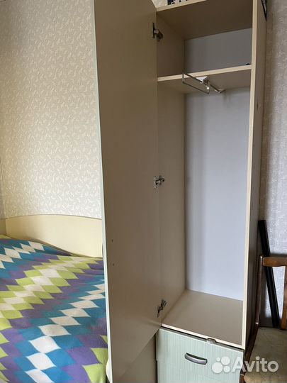 Спальный гарнитур