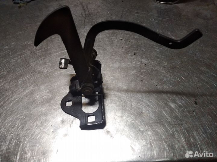 Замок капота Skoda Octavia A5 2008-2013