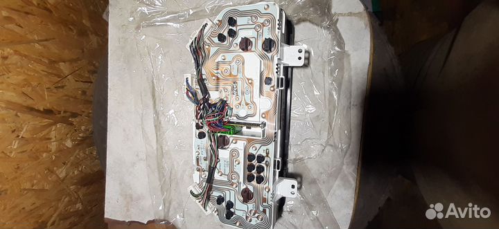 Приборная панель Subaru Forester sf5