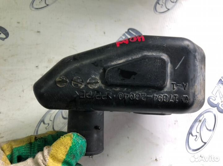 Резонатор воздушного фильтра Toyota noah