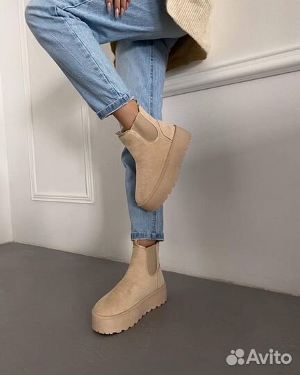 Ugg Neumel Platform Chelsea Sand