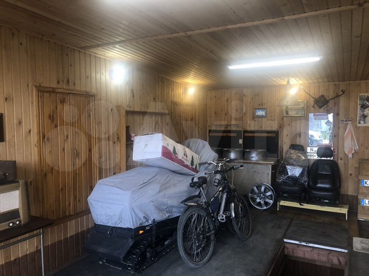 Гараж, > 30 м²