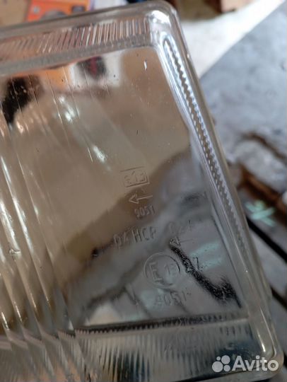Стекло правой фары для ваз 2110-2112