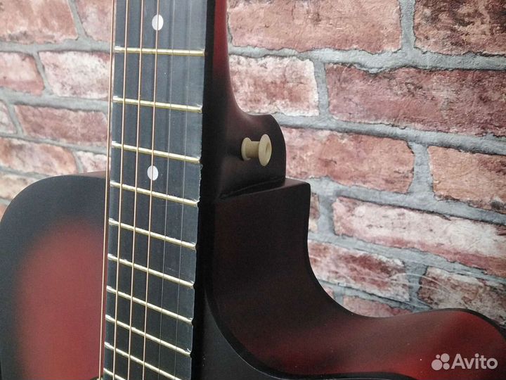 Гитара новая