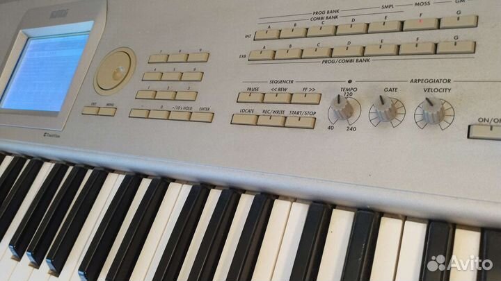 Korg Triton studio 61