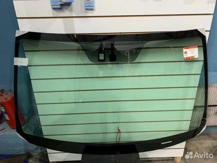 Лобовое стекло Тойота Рав4