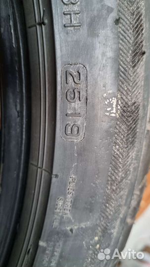 Bridgestone Potenza S001 245/40 R20 и 275/35 R20 102Y