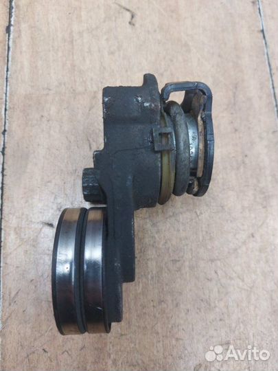 Натяжной ролик приводного ремня Opel Astra H