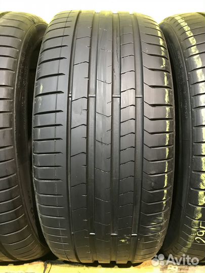 Pirelli P Zero PZ4 295/30 R20 и 255/35 R20 101Y