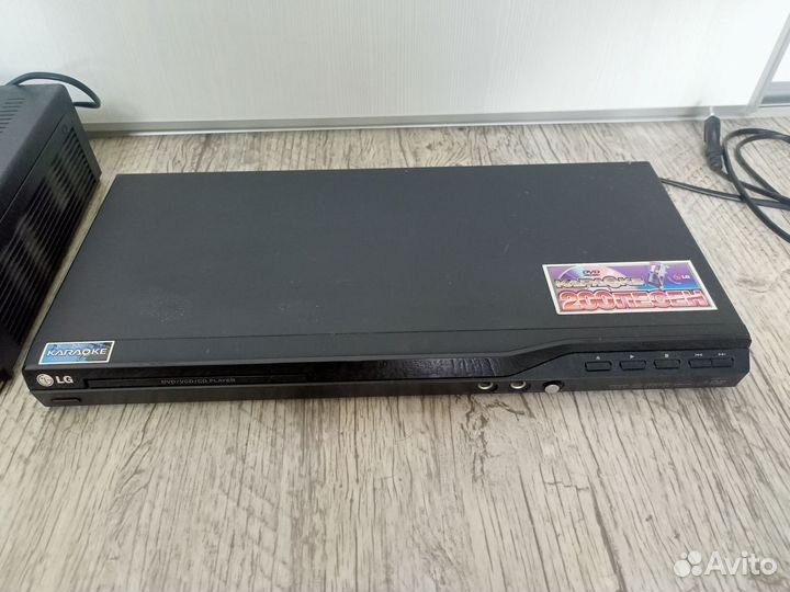 Видеомагнитофон Daewoo,плеер Orion,lg dvd плеер