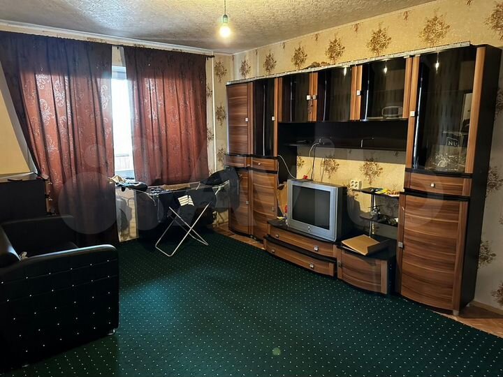 2-к. квартира, 55 м², 4/10 эт.