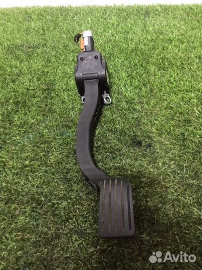 Педаль газа Peugeot 308 5D DV6dted 2011