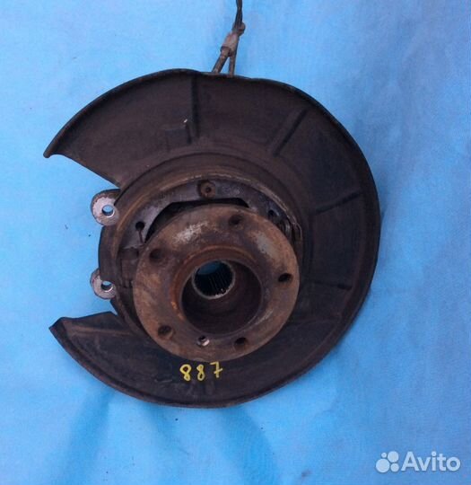 Цапфа задняя правая (кулак) BMW X5 E53 бмв Х5 Е53