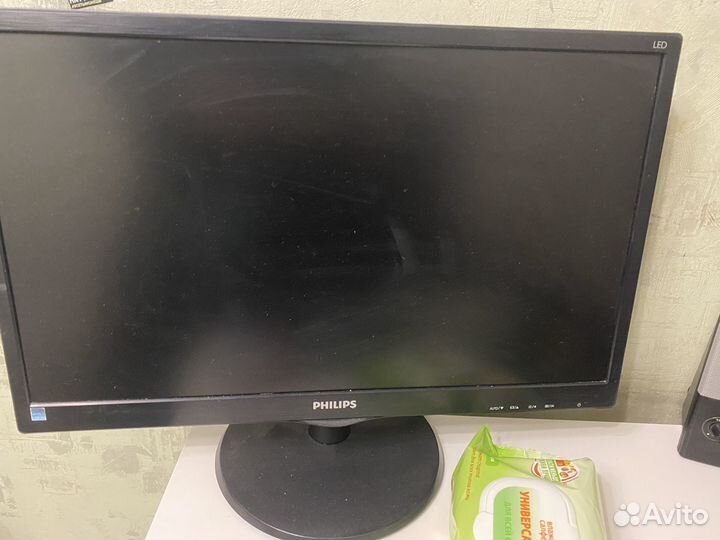 Монитор Philips 223v