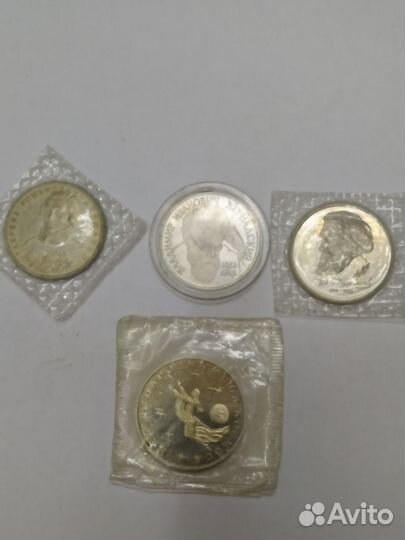 Монеты (Молодая Россия)