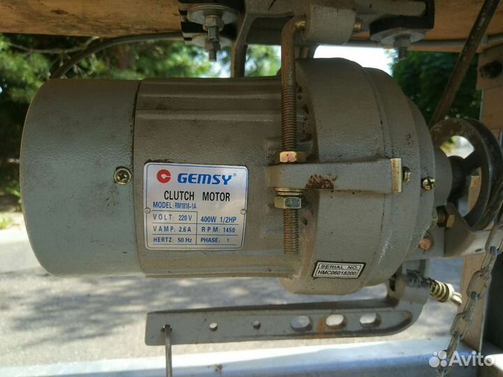 Швейные машинки, оверлок, скорняжка