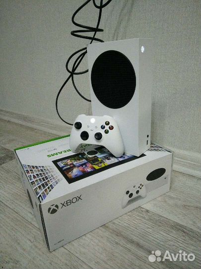 Xbox series s как новая+подписка в подарок