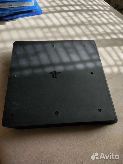 Игровая приставка ps4
