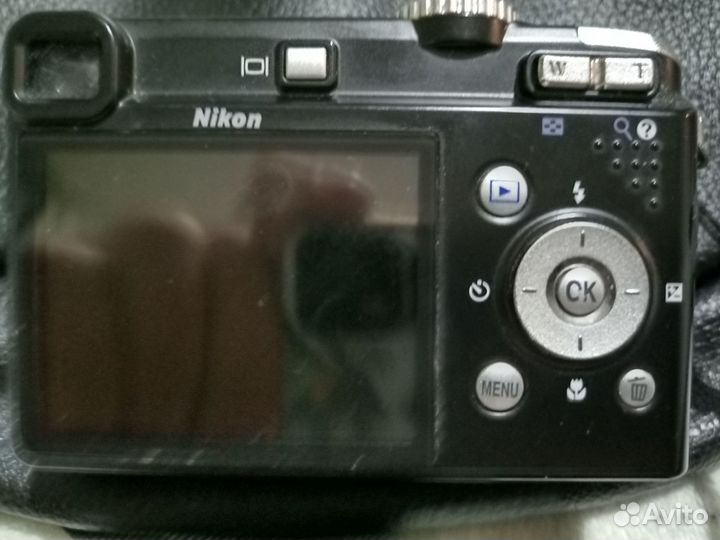 Компактный фотоаппарат Nikon