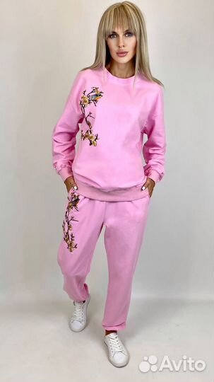 Спортивный костюм женский