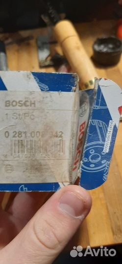 Датчик давления топлива Bosch 0281002942 mercedes