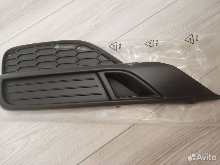 Отделка передняя лев. Honda 71109T0NT10