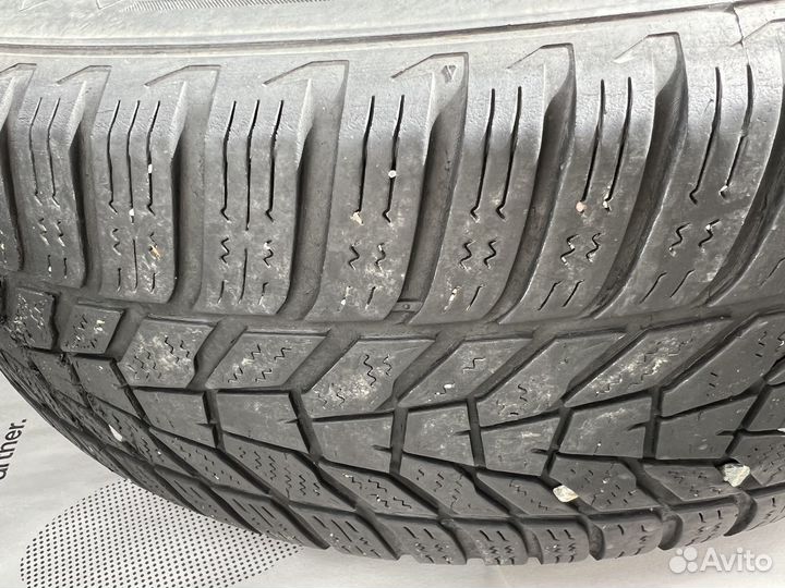 Hankook Winter I'Cept Evo 3 X W330A 225/60 R18