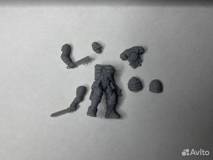 Warhammer 40000 миниатюры Primaris Lieutenant