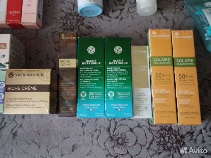 Завоз Наборы Ив Роше (молочко, гели, уход)