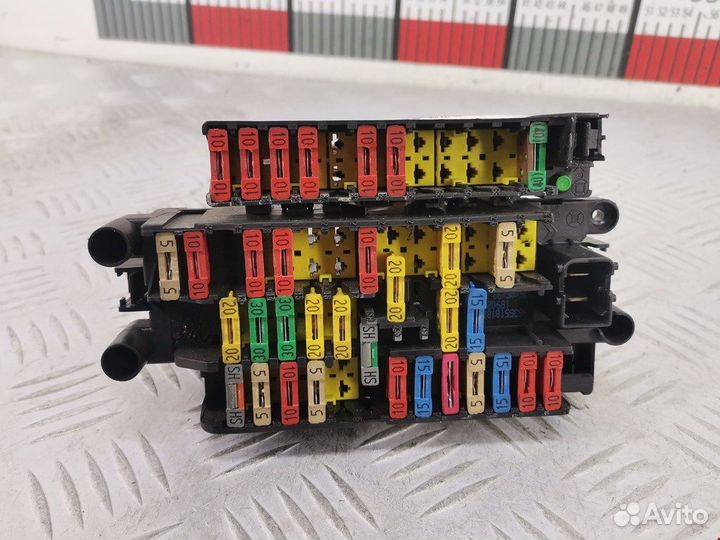 Блок предохранителей для Peugeot 406 9638446380