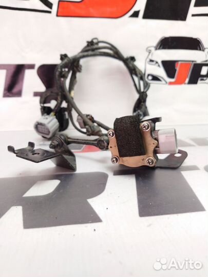 Датчик положения кузова Mazda 3 BK рестайлинг (200