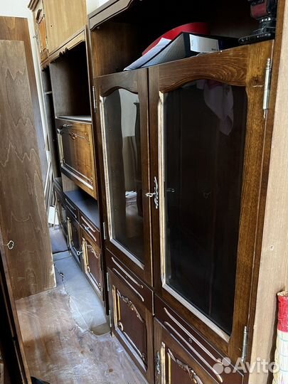 Шкаф со шкафчиками