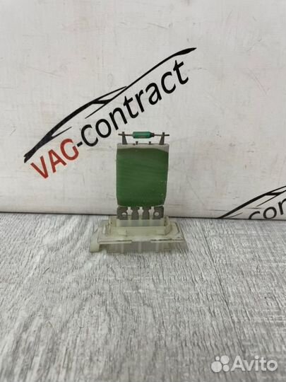 Резистор отопителя Skoda Yeti 1.2 2013