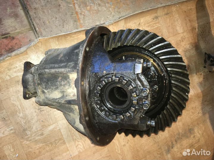 Редуктор заднего моста б/у с автобуса isuzu Богдан