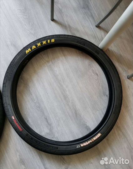 Покрышки 26 на 2.5 maxxis hookworm