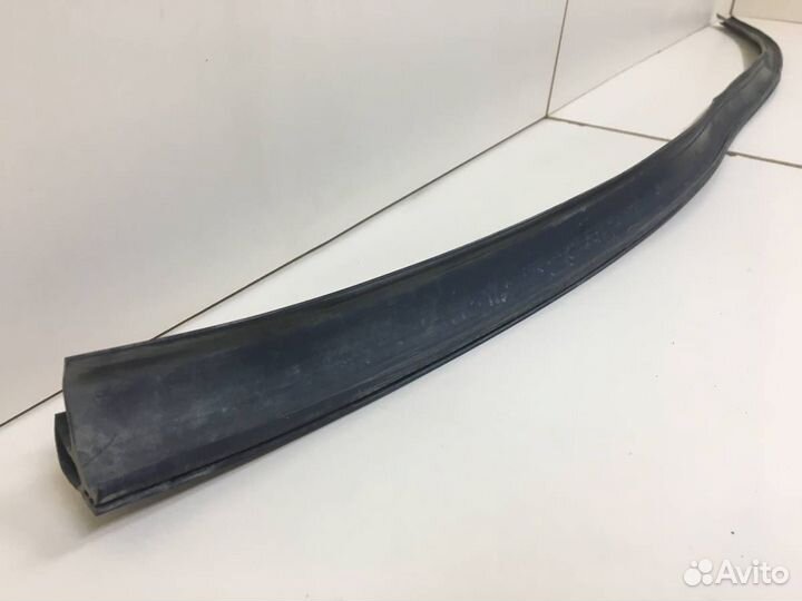 Уплотнитель Наружный LADA Largus 2012