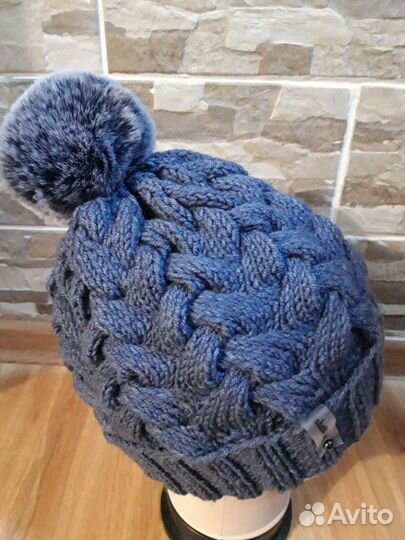 Тёплая шапочка ручной работы