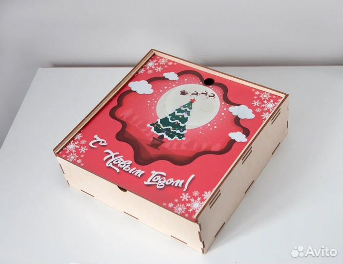 Коробка деревянная квадратная