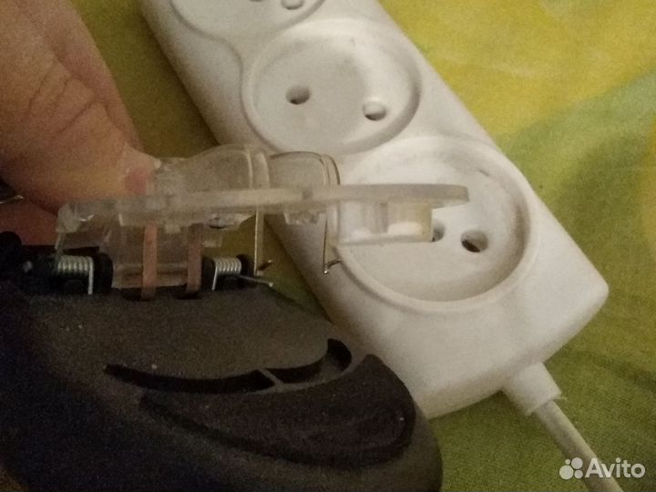 Универсальное зарядное устройство лягушка