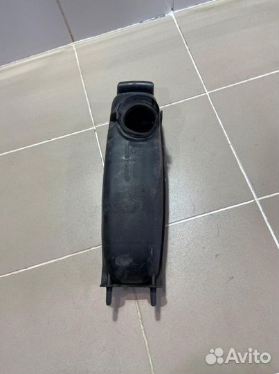 Корпус воздушного фильтра Peugeot 607