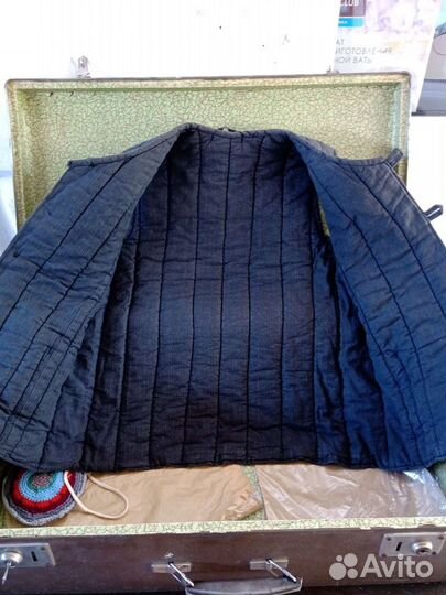 Безрукавка, скатерть, салфетки, платок и вещи СССР