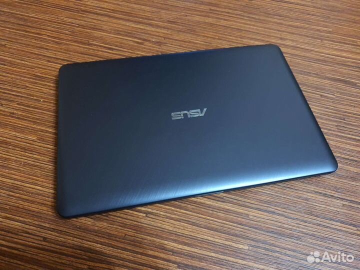 Современный ультрабук Asus 15,6/i3-7th/8гб/SSD