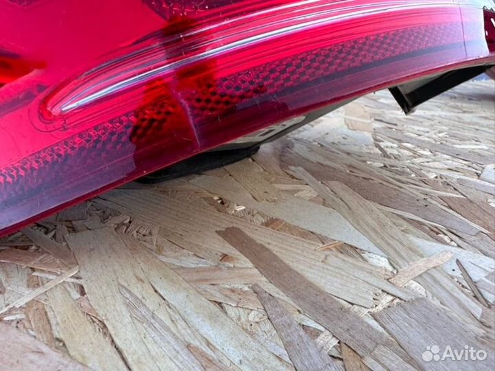 Фонарь в крыло левый Лада Веста седан