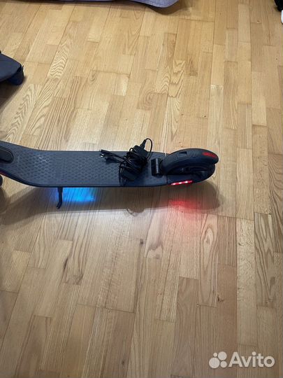 Электросамокат Ninebot Kickscooter ES2