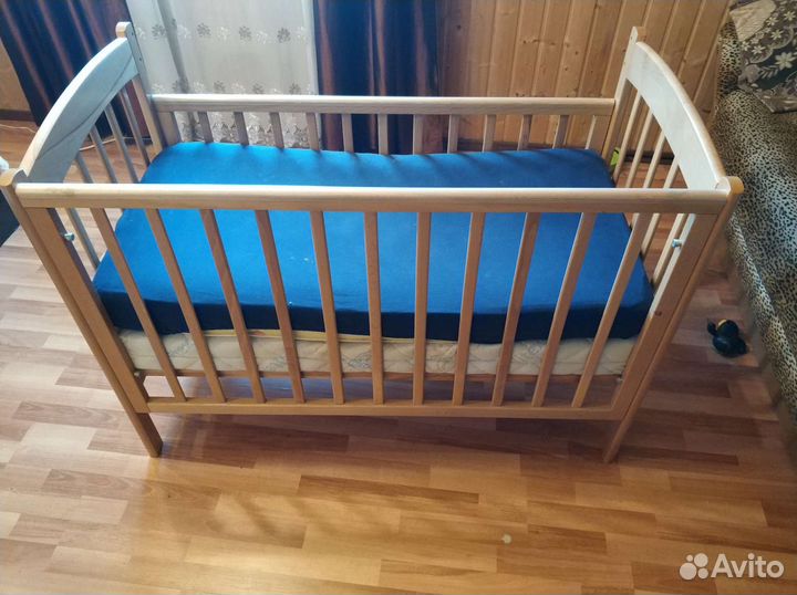 Детская кроватка