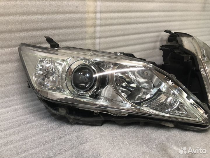 Фара Тойота Камри v50 Галоген Оригинал