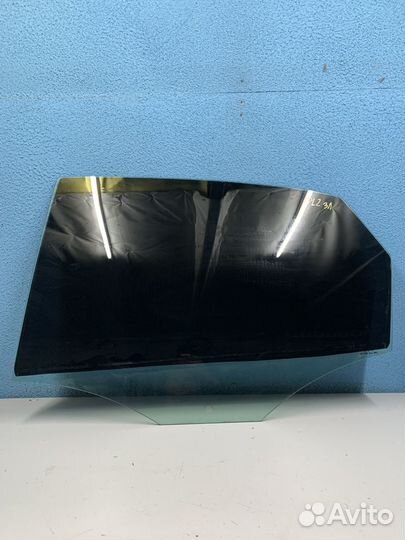 VW Polo 5 стекло двери 6RU845201A