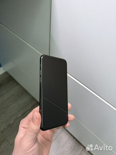 iPhone 11 Pro, 64 ГБ