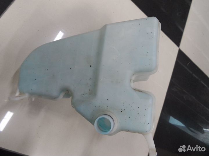 Бачок стеклоомывателя Crown Majesta(Lexus)