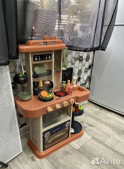 Детская игровая кухня с водой, паром и звуками